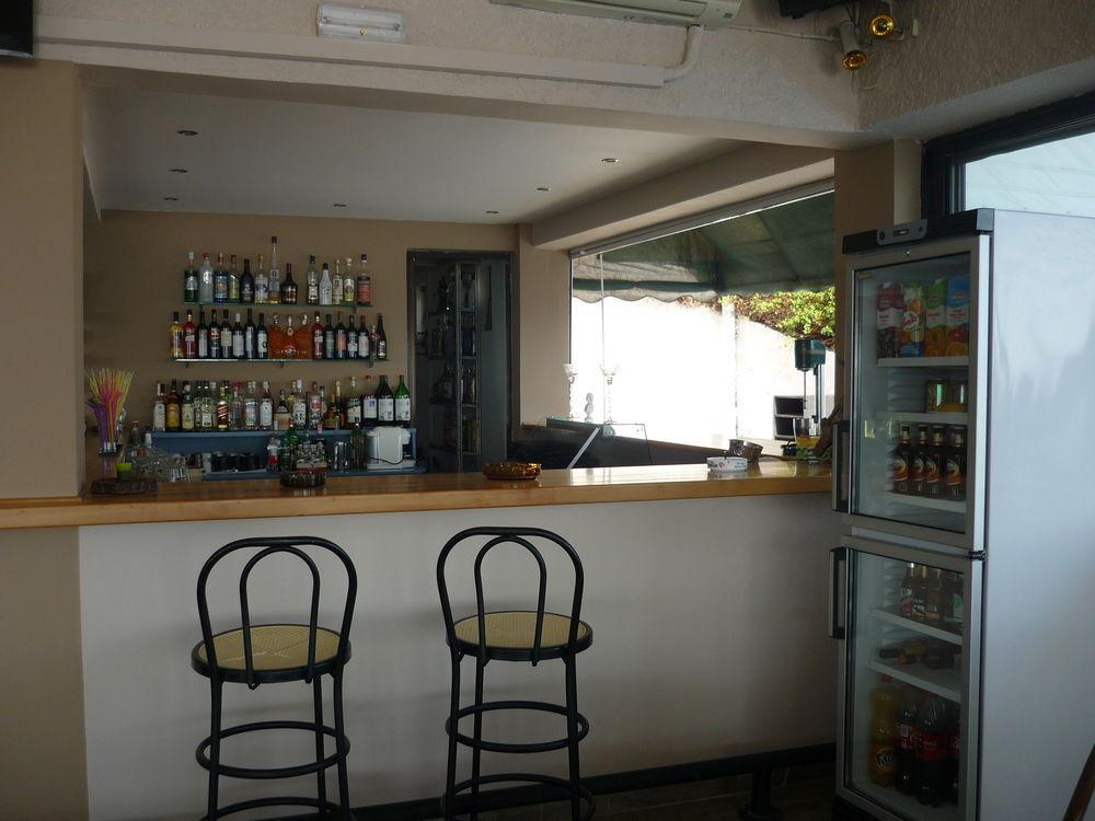 Karina Hotel เวนิทเซส ภายนอก รูปภาพ