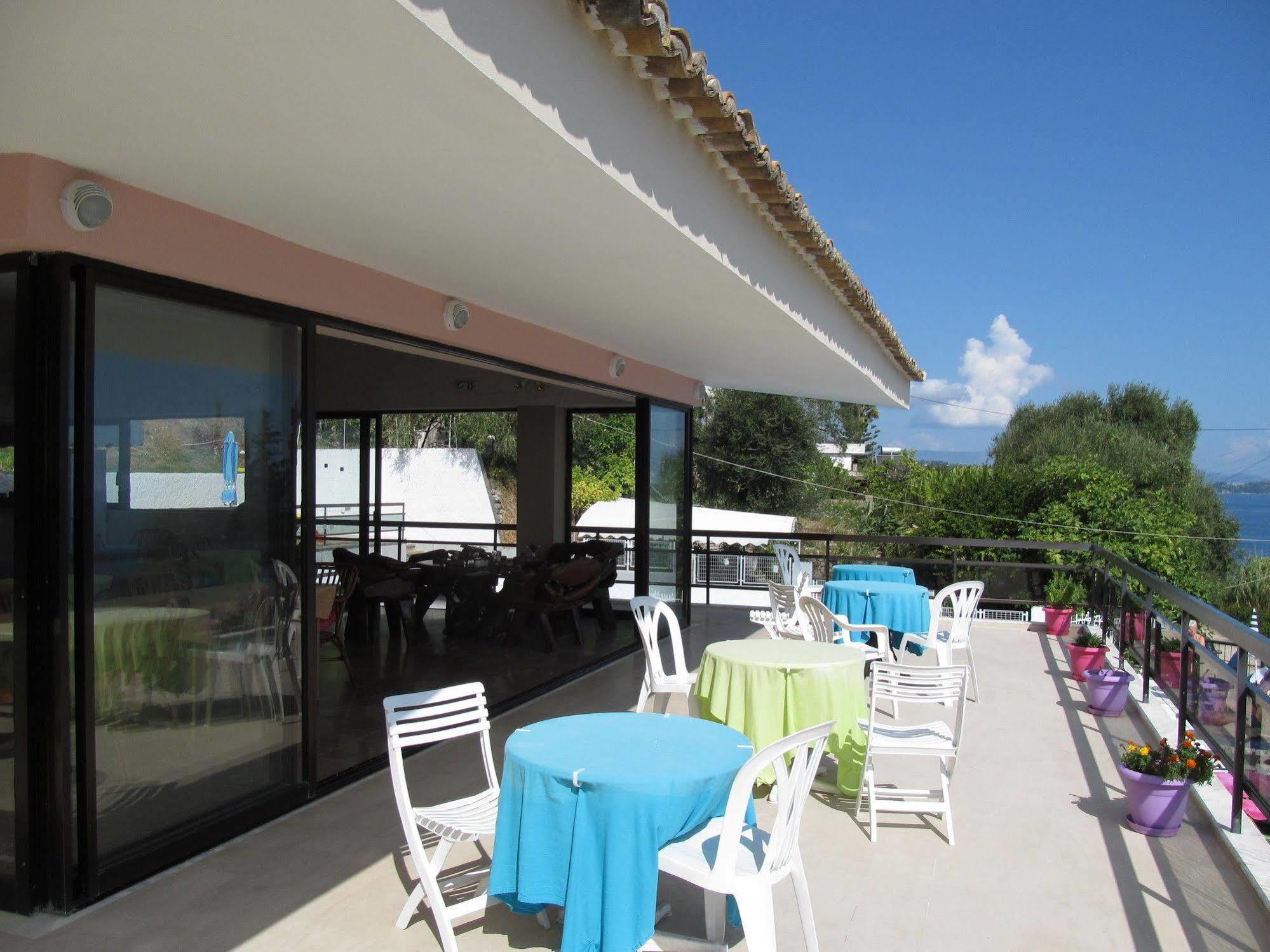 Karina Hotel เวนิทเซส ภายนอก รูปภาพ